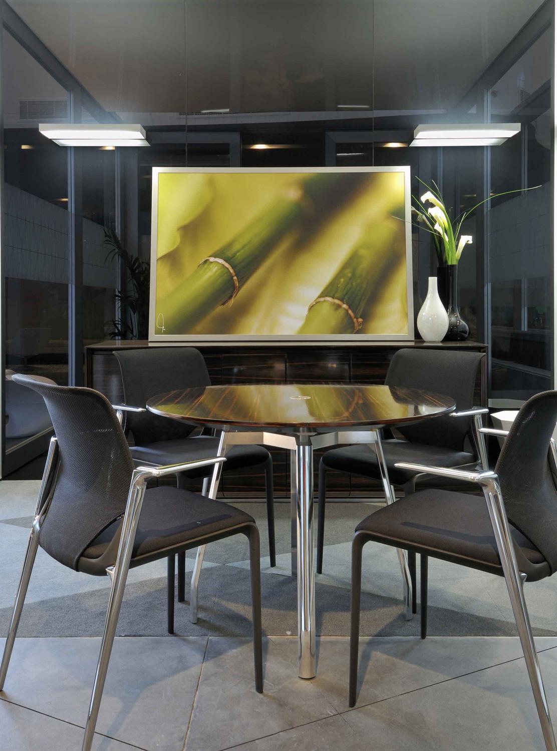 徐匯區(qū)300平辦公室裝修現代時尚風格設計-第4張圖片-上海古都建筑設計集團