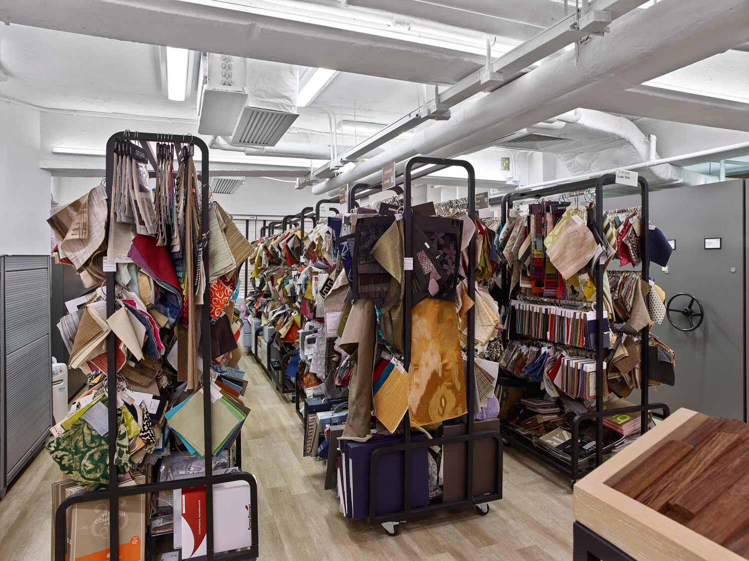 浦東新區(qū)180平多功能辦公室裝修設(shè)計-第6張圖片-上海古都建筑設(shè)計集團(tuán)