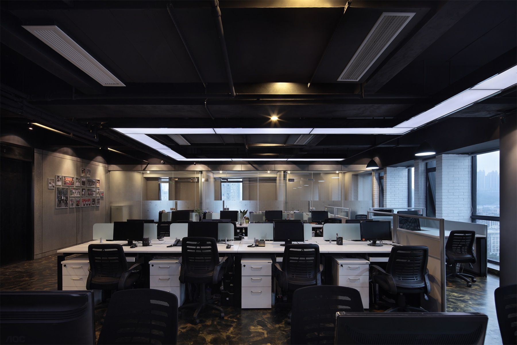 簡(jiǎn)約風(fēng)格教育機(jī)構(gòu)辦公室裝修設(shè)計(jì)效果圖-第1張圖片-上海古都建筑設(shè)計(jì)集團(tuán)