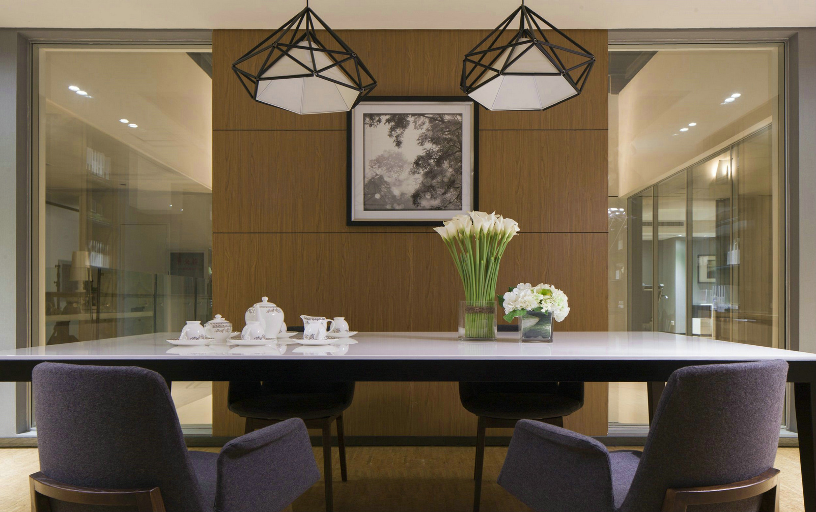 上?，F(xiàn)代時尚風格辦公室裝修設(shè)計-第6張圖片-上海古都建筑設(shè)計集團