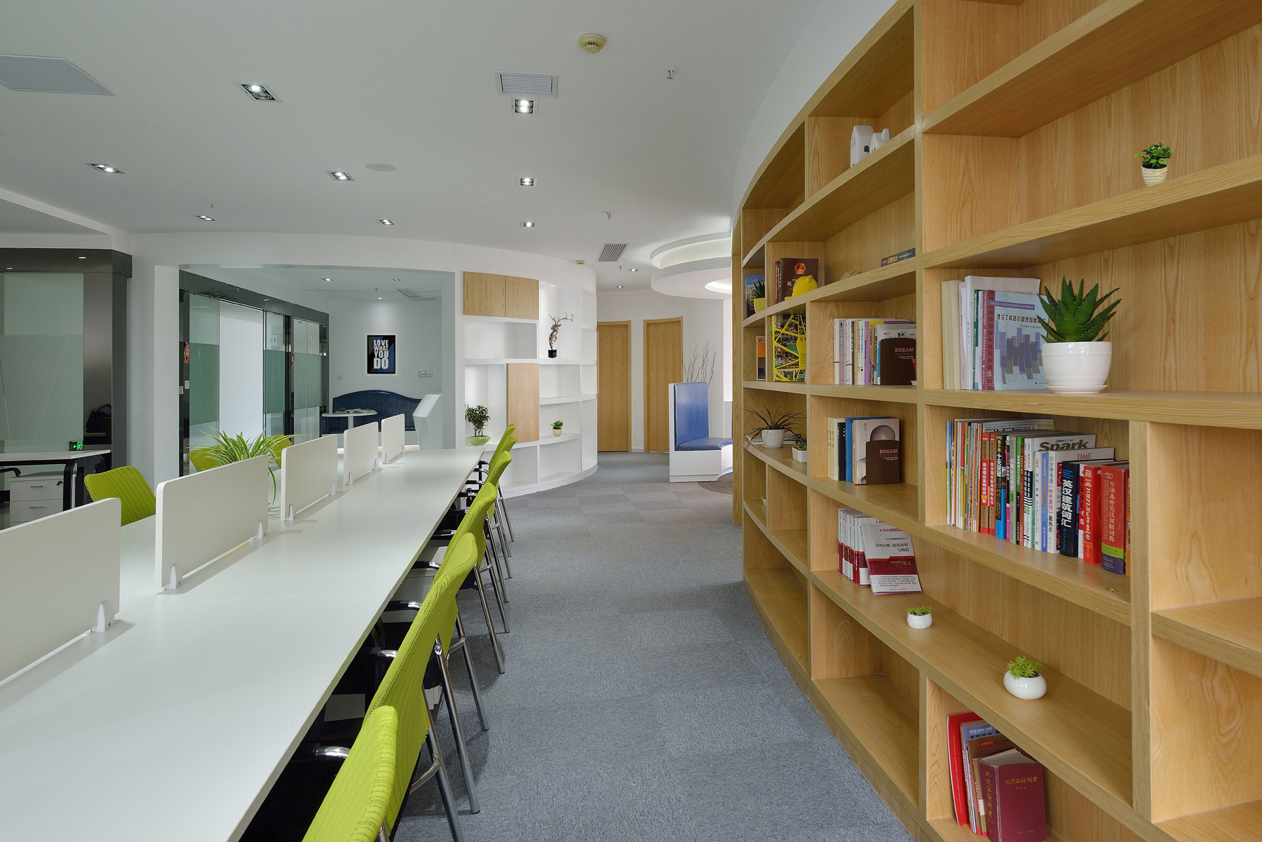 青浦區(qū)辦公室裝修簡約風設計-第3張圖片-上海古都建筑設計集團 青浦區(qū)辦公室裝修簡約風設計-第3張圖片-上海古都建筑設計集團