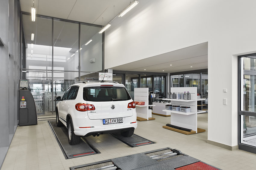 現(xiàn)代時尚風(fēng)格4S店裝修設(shè)計-第5張圖片-上海古都建筑設(shè)計集團(tuán) 現(xiàn)代時尚風(fēng)格4S店裝修設(shè)計-第5張圖片-上海古都建筑設(shè)計集團(tuán)