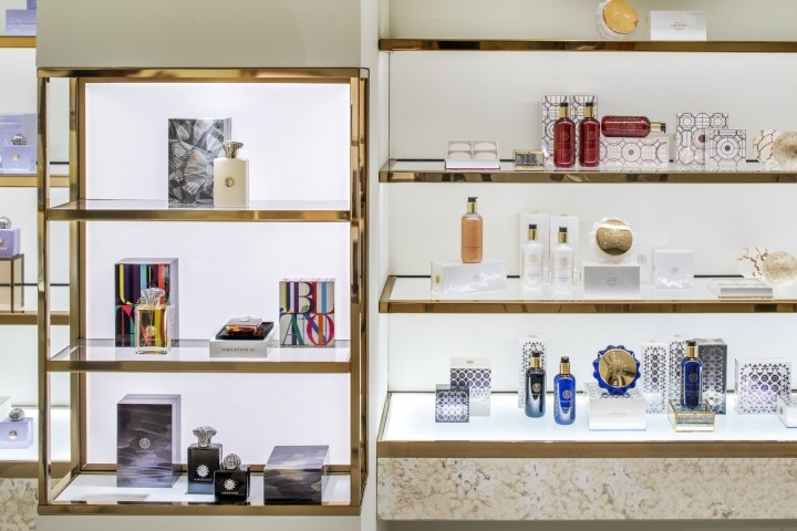 奢華簡(jiǎn)約化妝品店裝修設(shè)計(jì)-第4張圖片-上海古都建筑設(shè)計(jì)集團(tuán)