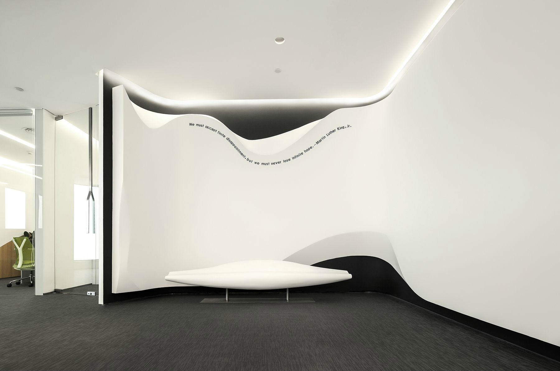 純白科技風(fēng)格辦公室裝修設(shè)計-第3張圖片-上海古都建筑設(shè)計集團 純白科技風(fēng)格辦公室裝修設(shè)計-第3張圖片-上海古都建筑設(shè)計集團