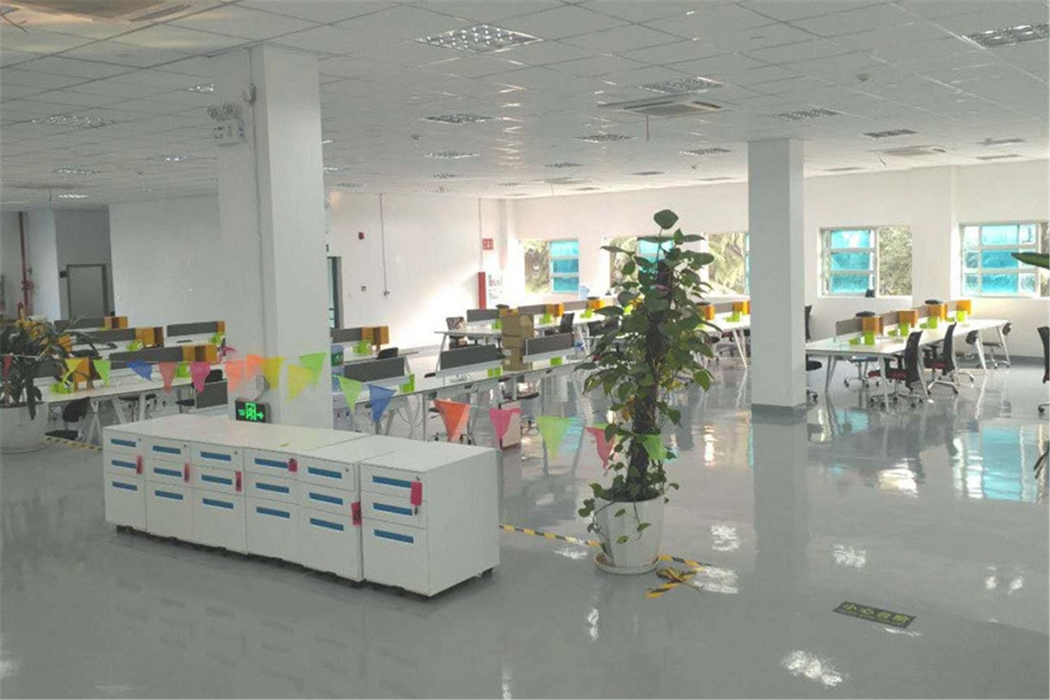 投資管理公司辦公室裝修設(shè)計(jì)-第5張圖片-上海古都建筑設(shè)計(jì)集團(tuán)