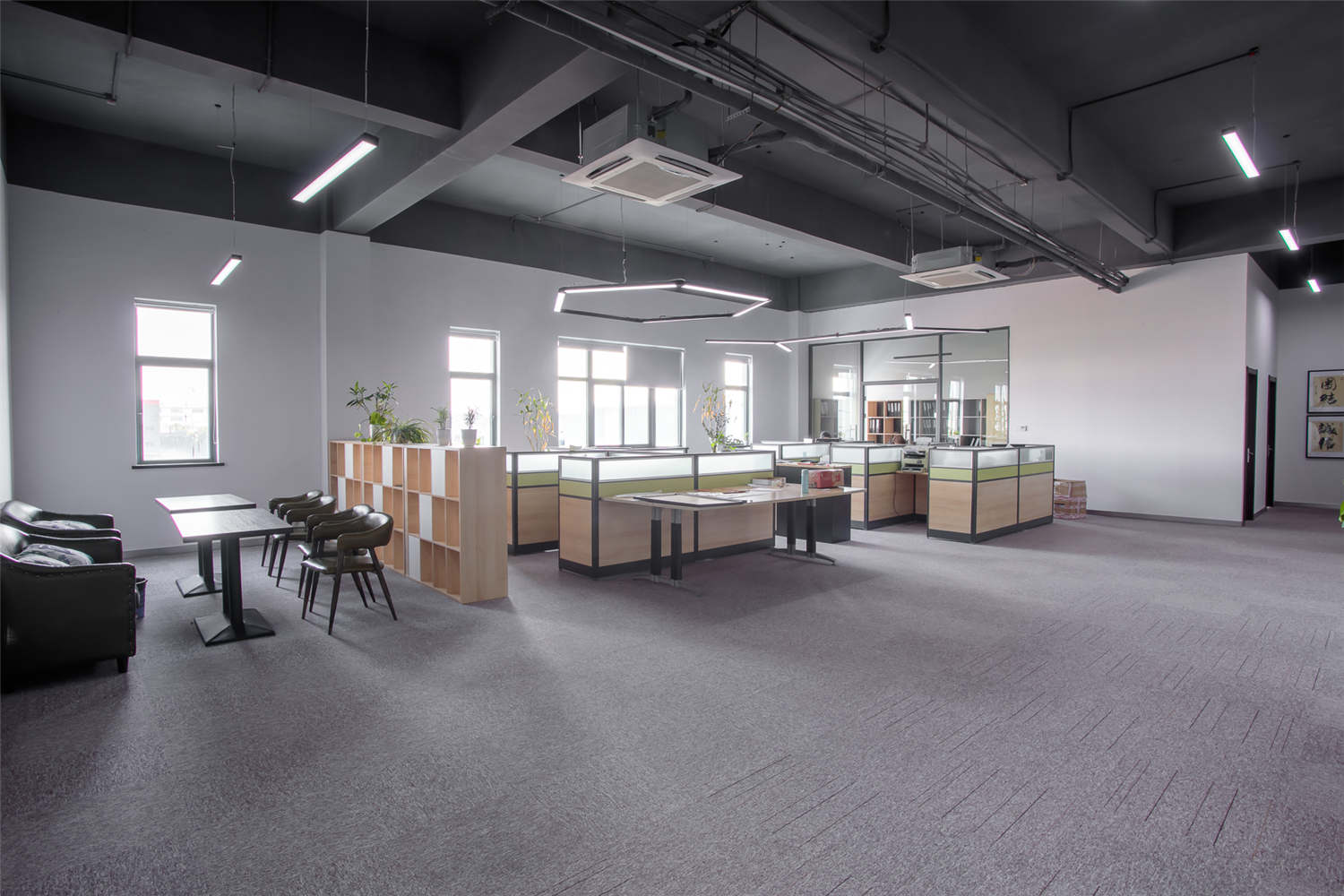 工裝建筑公司辦公室裝修設(shè)計(jì)-第2張圖片-上海古都建筑設(shè)計(jì)集團(tuán) 工裝建筑公司辦公室裝修設(shè)計(jì)-第2張圖片-上海古都建筑設(shè)計(jì)集團(tuán)