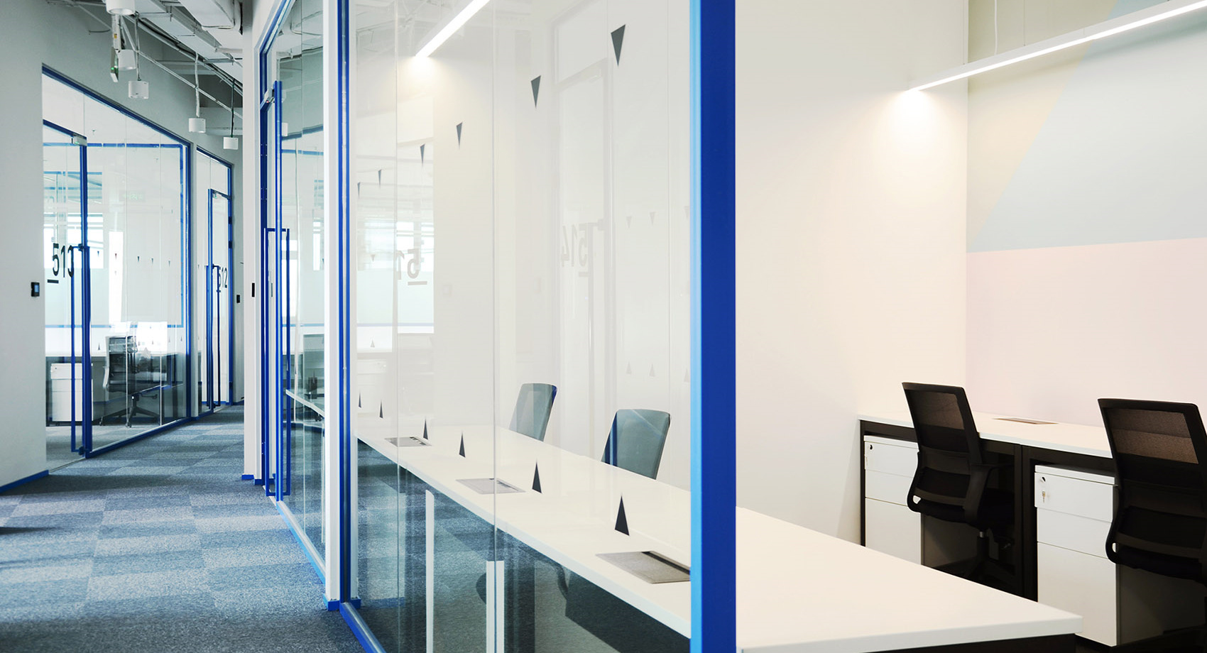 時尚簡約公共辦公空間裝修設(shè)計(jì)-第6張圖片-上海古都建筑設(shè)計(jì)集團(tuán)