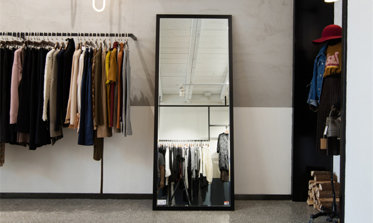 時(shí)尚簡(jiǎn)約服裝店裝修設(shè)計(jì)-第1張圖片-上海古都建筑設(shè)計(jì)集團(tuán)