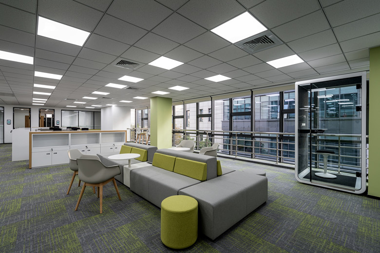 浦東辦公室裝修550平辦公室設(shè)計裝潢實景圖-第5張圖片-上海古都建筑設(shè)計集團