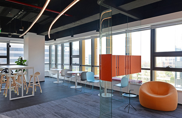 高科技公司辦公室裝修設(shè)計(jì)效果-第2張圖片-上海古都建筑設(shè)計(jì)集團(tuán) 高科技公司辦公室裝修設(shè)計(jì)效果-第2張圖片-上海古都建筑設(shè)計(jì)集團(tuán)