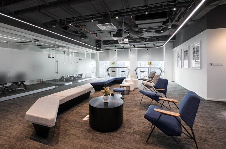 8000平網(wǎng)絡(luò)科技公司辦公室設(shè)計布局方案-辦公室裝修設(shè)計效果圖-第5張圖片-上海古都建筑設(shè)計集團