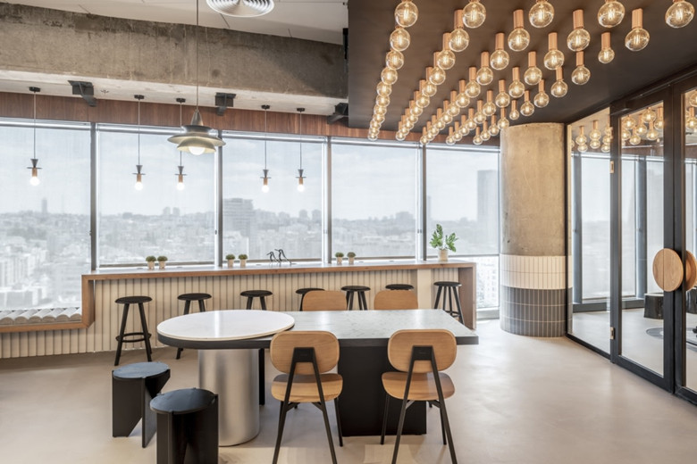 金融科技公司辦公室設(shè)計(jì)裝潢效果-辦公室裝修設(shè)計(jì)效果圖-第4張圖片-上海古都建筑設(shè)計(jì)集團(tuán)