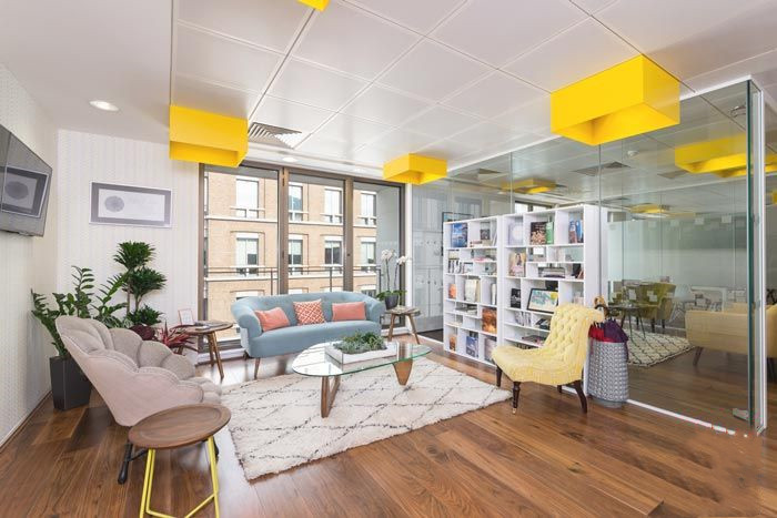 浦東870平金融服務(wù)公司辦公空間設(shè)計(jì)方案-辦公室裝修設(shè)計(jì)效果圖-第4張圖片-上海古都建筑設(shè)計(jì)集團(tuán)