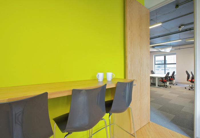 服飾公司廠房辦公室設(shè)計裝潢效果-辦公室裝修設(shè)計效果圖-第4張圖片-上海古都建筑設(shè)計集團 服飾公司廠房辦公室設(shè)計裝潢效果-辦公室裝修設(shè)計效果圖-第4張圖片-上海古都建筑設(shè)計集團