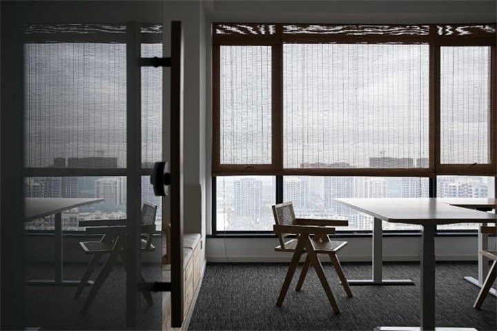 徐匯辦公室裝潢550平律師事務(wù)所設(shè)計(jì)方案-辦公室裝修設(shè)計(jì)效果圖-第3張圖片-上海古都建筑設(shè)計(jì)集團(tuán)