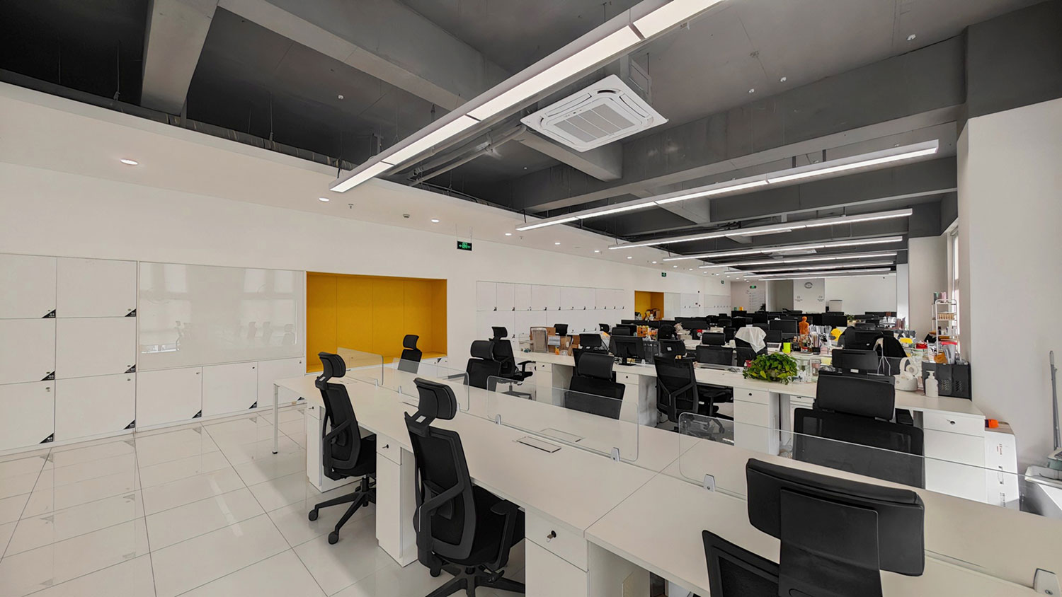 虹口1900生物科技公司辦公場所裝潢設(shè)計-辦公室裝修設(shè)計效果圖-第3張圖片-上海古都建筑設(shè)計集團(tuán)